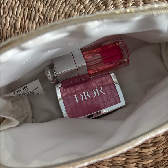 Unopened dior make up bag with untouched Dior blush! - Picture 2 of 4